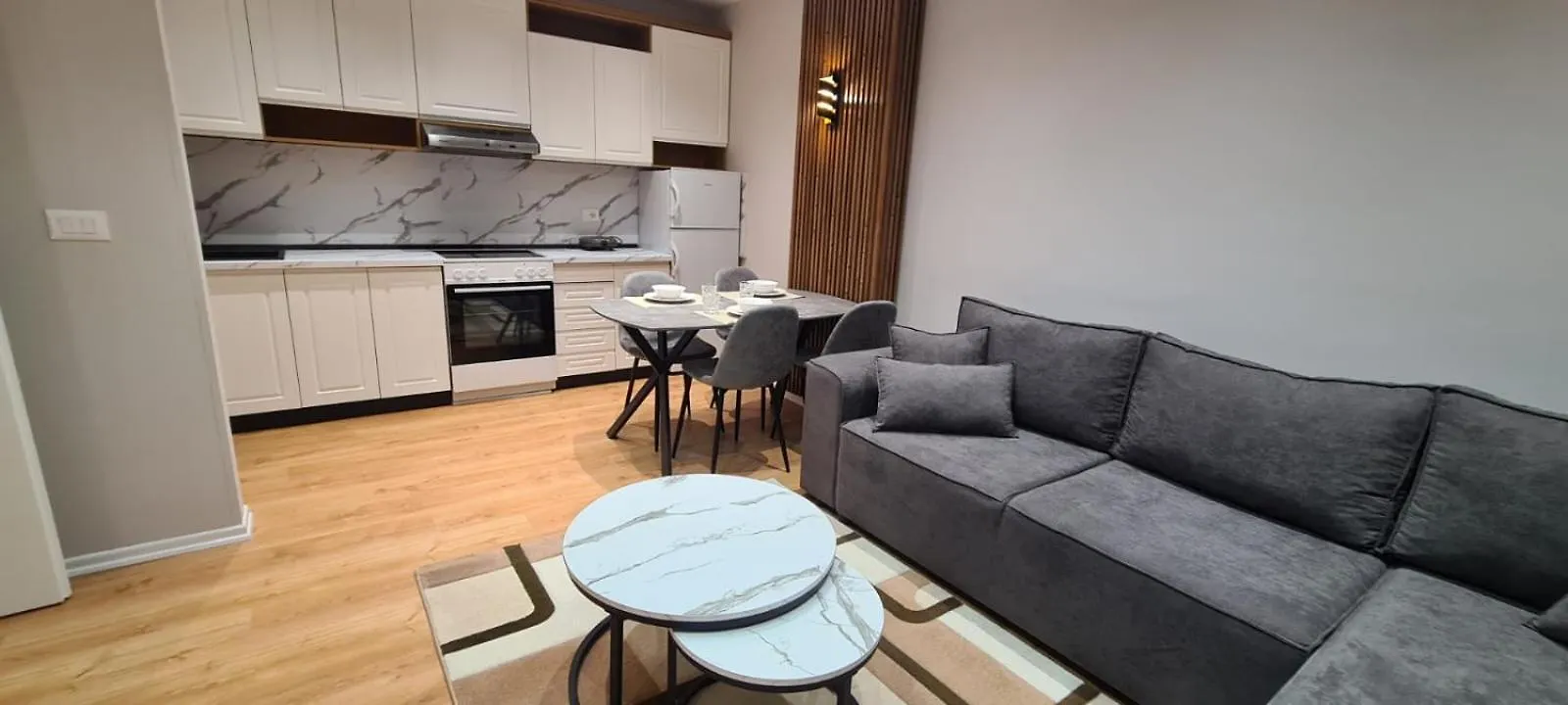 Duo Apartments Τίρανα 0*,  Αλβανία
